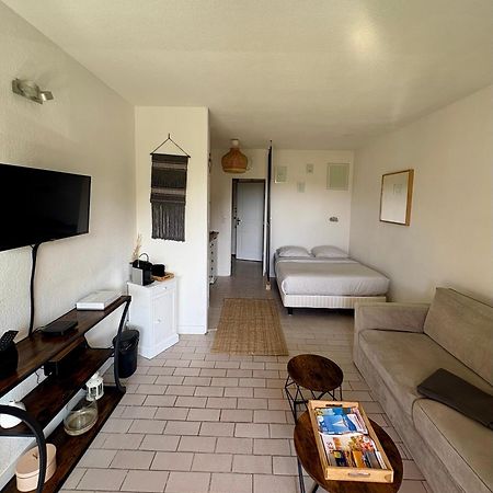 Sejour Au Port Apartment Hyeres Exterior photo