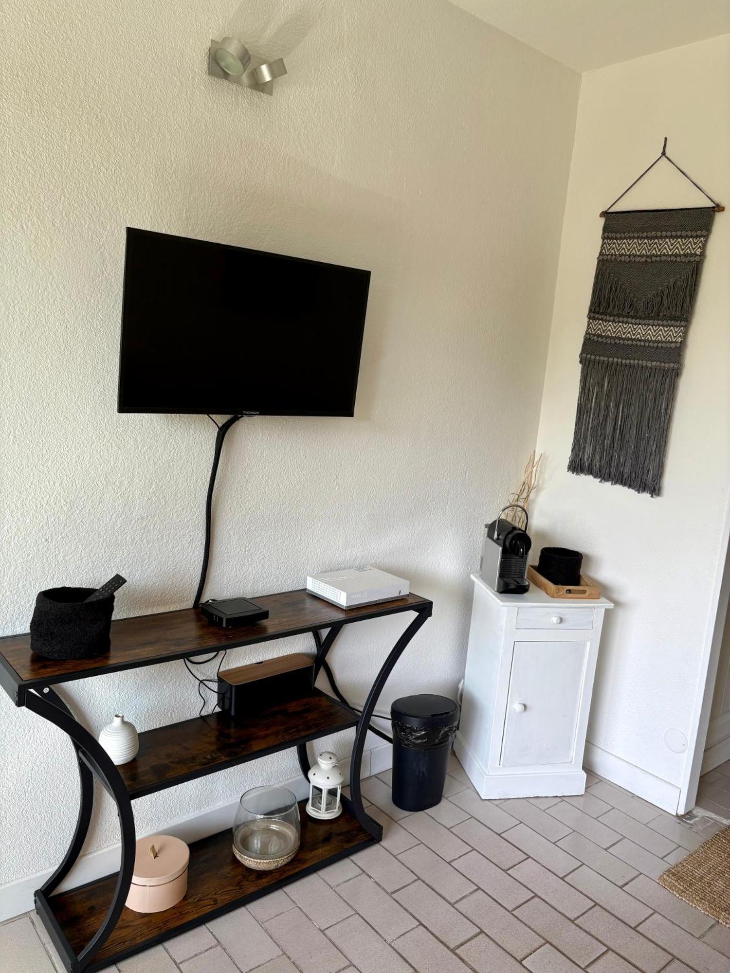 Sejour Au Port Apartment Hyeres Exterior photo